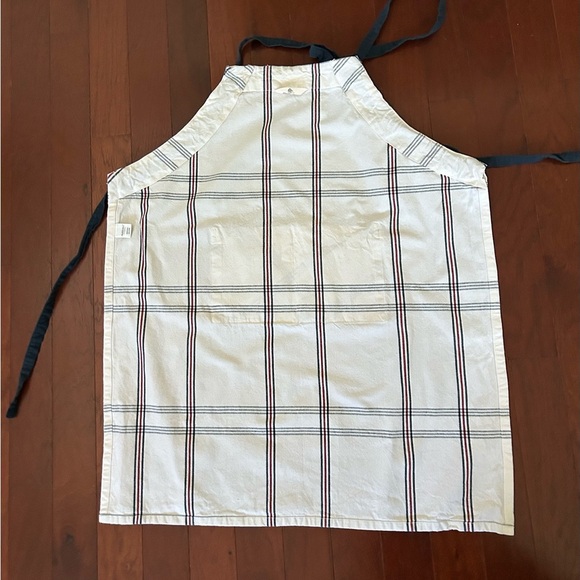 Hearth & Hand with Magnolia Kitchen Aprons high quality 100% cotton adult size - Picture 8 of 8